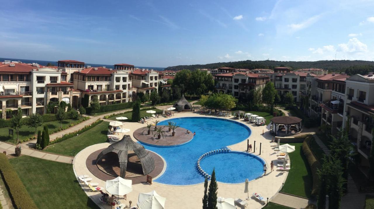 Apartment 2Br, Тристаен In Complex Green Life Sozopol Exterior foto